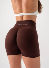 ULTIMATE SEAMLESS SCRUNCH SHORTS 2.0 - ESPRESSO