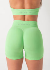 MINI CURVE SCRUNCH SHORTS - GREEN APPLE