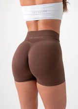 ULTIMATE SEAMLESS SCRUNCH SHORTS MINI - CHOCOLATE