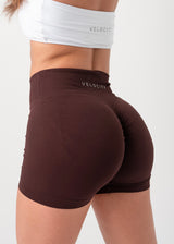 ULTIMATE SEAMLESS SCRUNCH SHORTS 3.0 - ESPRESSO