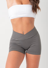 ULTIMATE SEAMLESS SCRUNCH SHORTS 3.0 - STEEL