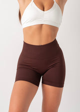 ULTIMATE SEAMLESS SCRUNCH SHORTS 2.0 - ESPRESSO