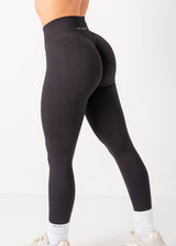 ULTIMATE SEAMLESS SCRUNCH LEGGINGS 3.0 - BLACK