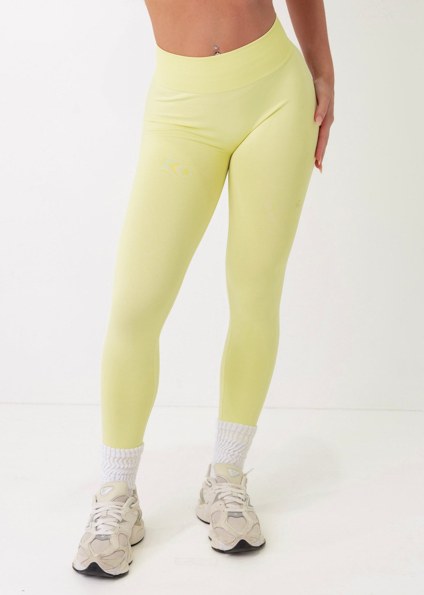 SIGNATURE SCRUNCH LEGGINGS - LEMON SORBET