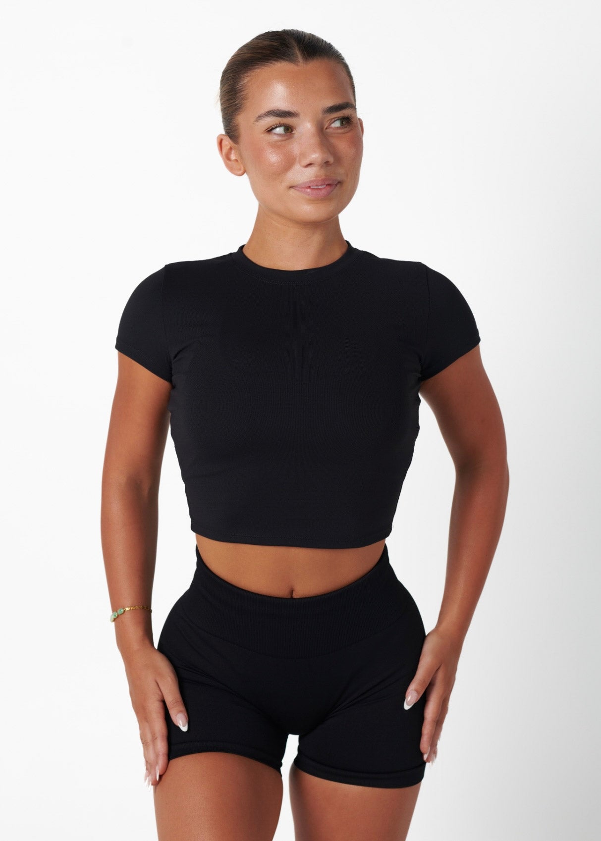 RIBBED BASIC TEE - BLACK