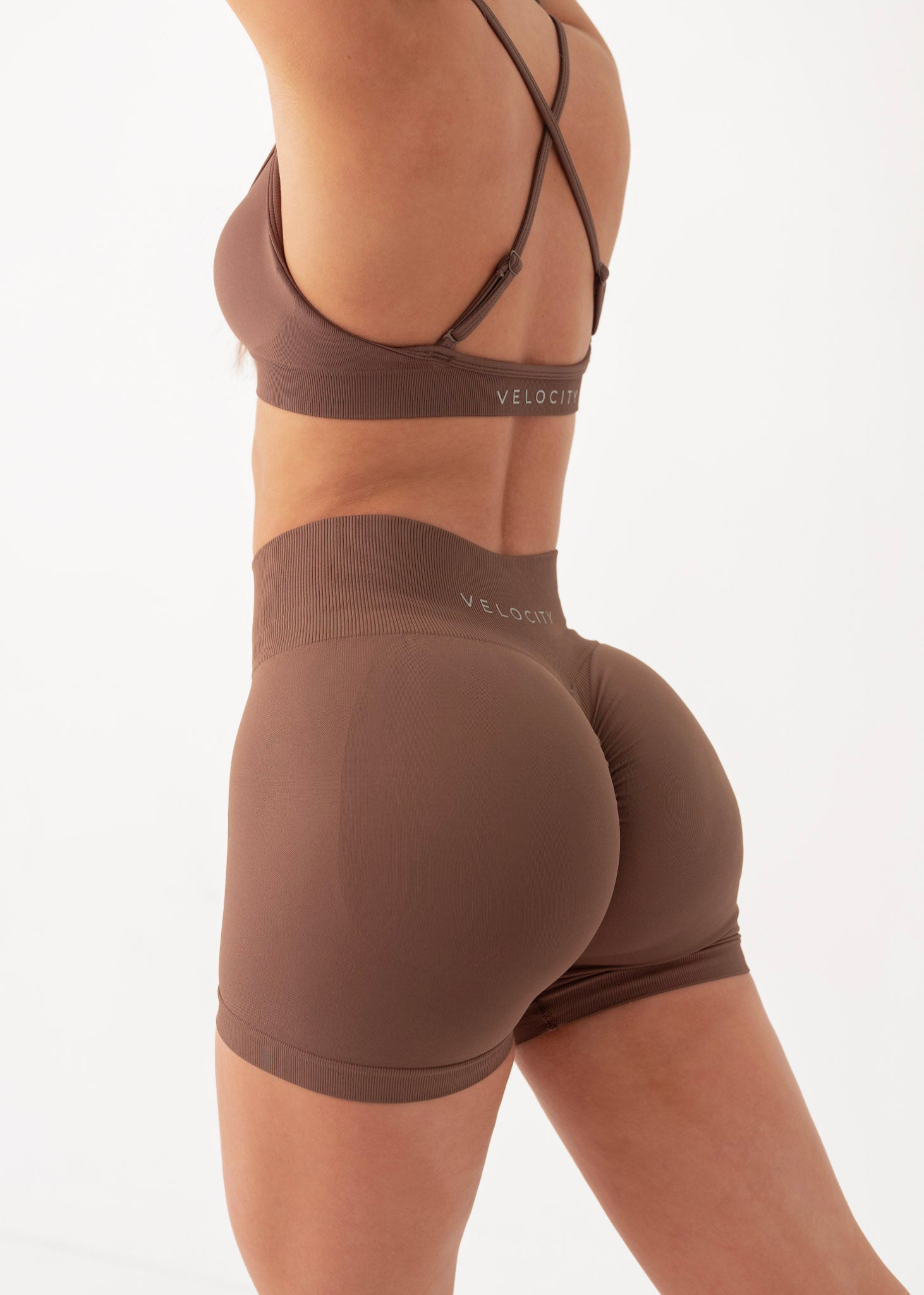 SIGNATURE SCRUNCH SHORTS - CHOCOLATE