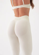 SIGNATURE SCRUNCH LEGGINGS - VANILLA