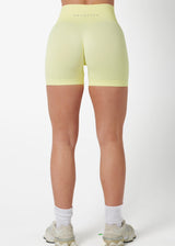 SHAPE SIGNATURE SHORTS - LEMON SORBET