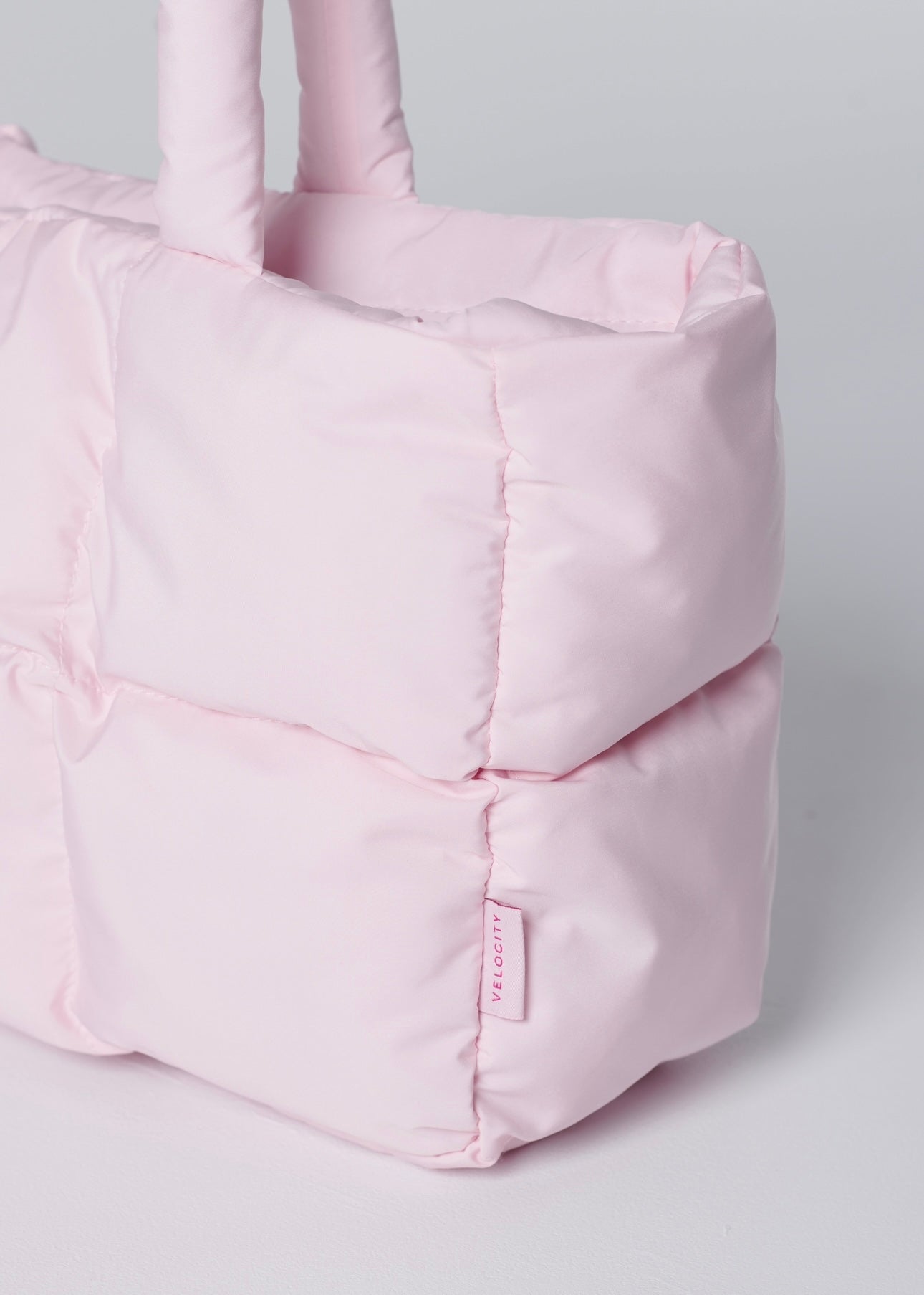 PILLOW TOTE - STRAWBERRY