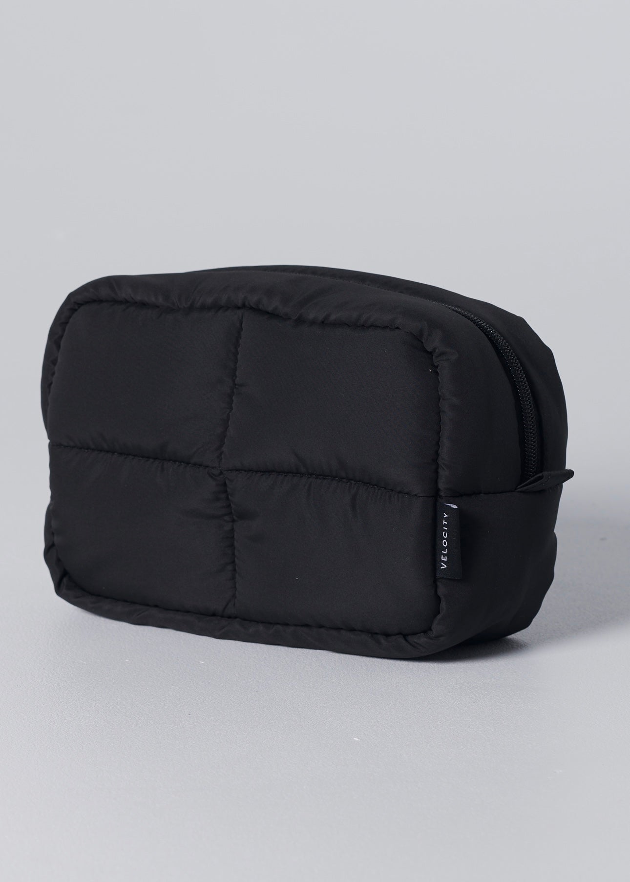 PILLOW ESSENTIALS BAG - BLACK