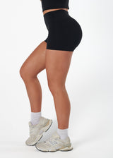 ACTIVE BASIC SHORTS - BLACK