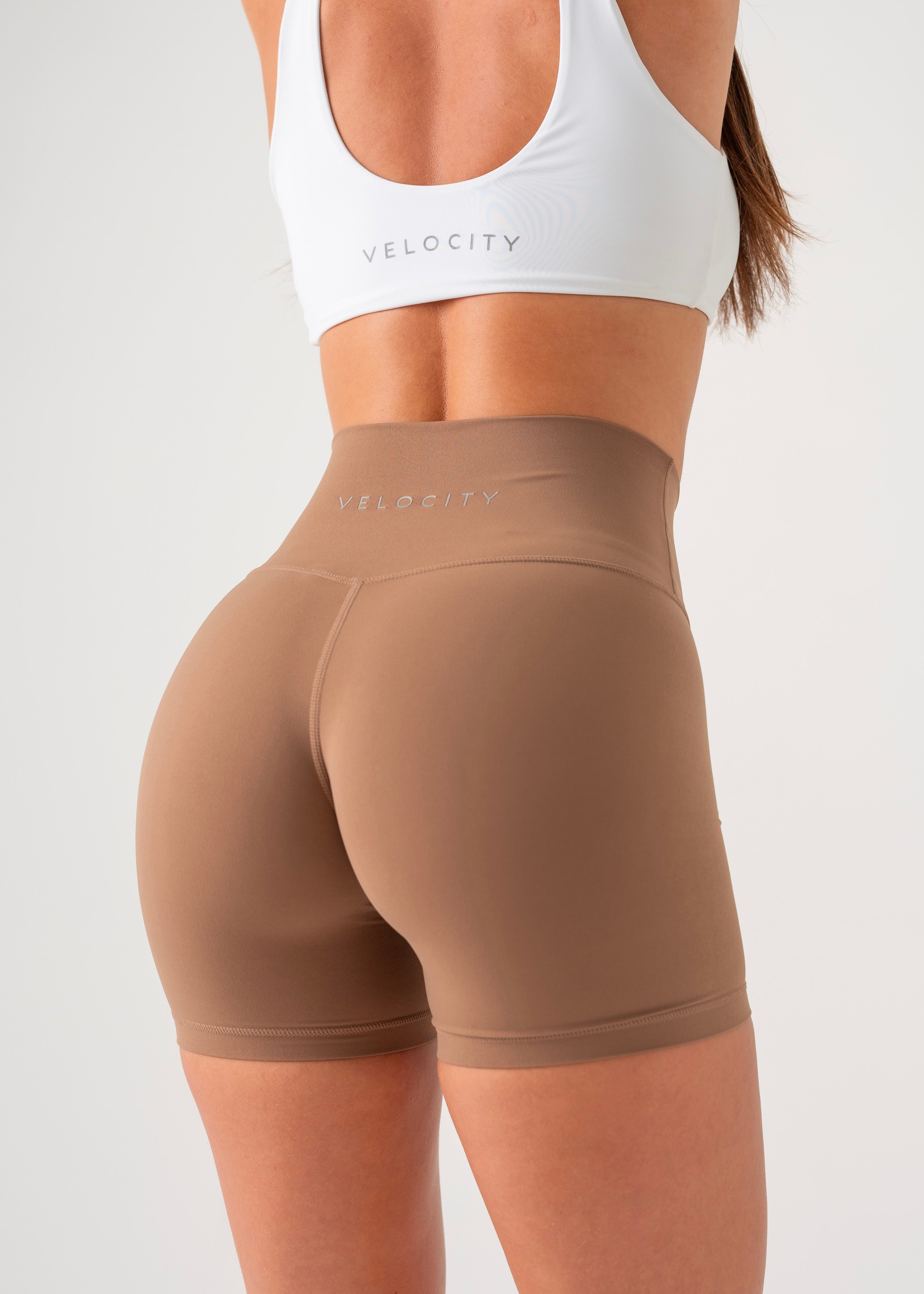 PERFORMANCE SHORTS - MOCHA