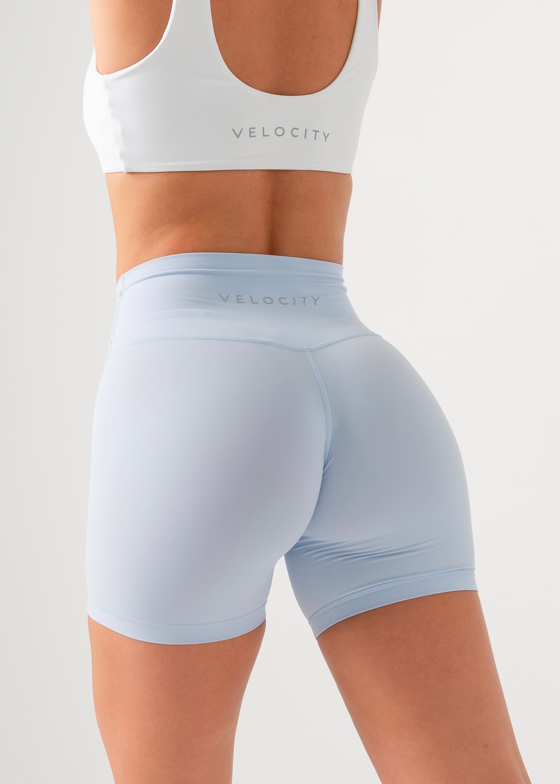 PERFORMANCE SHORTS - SKY