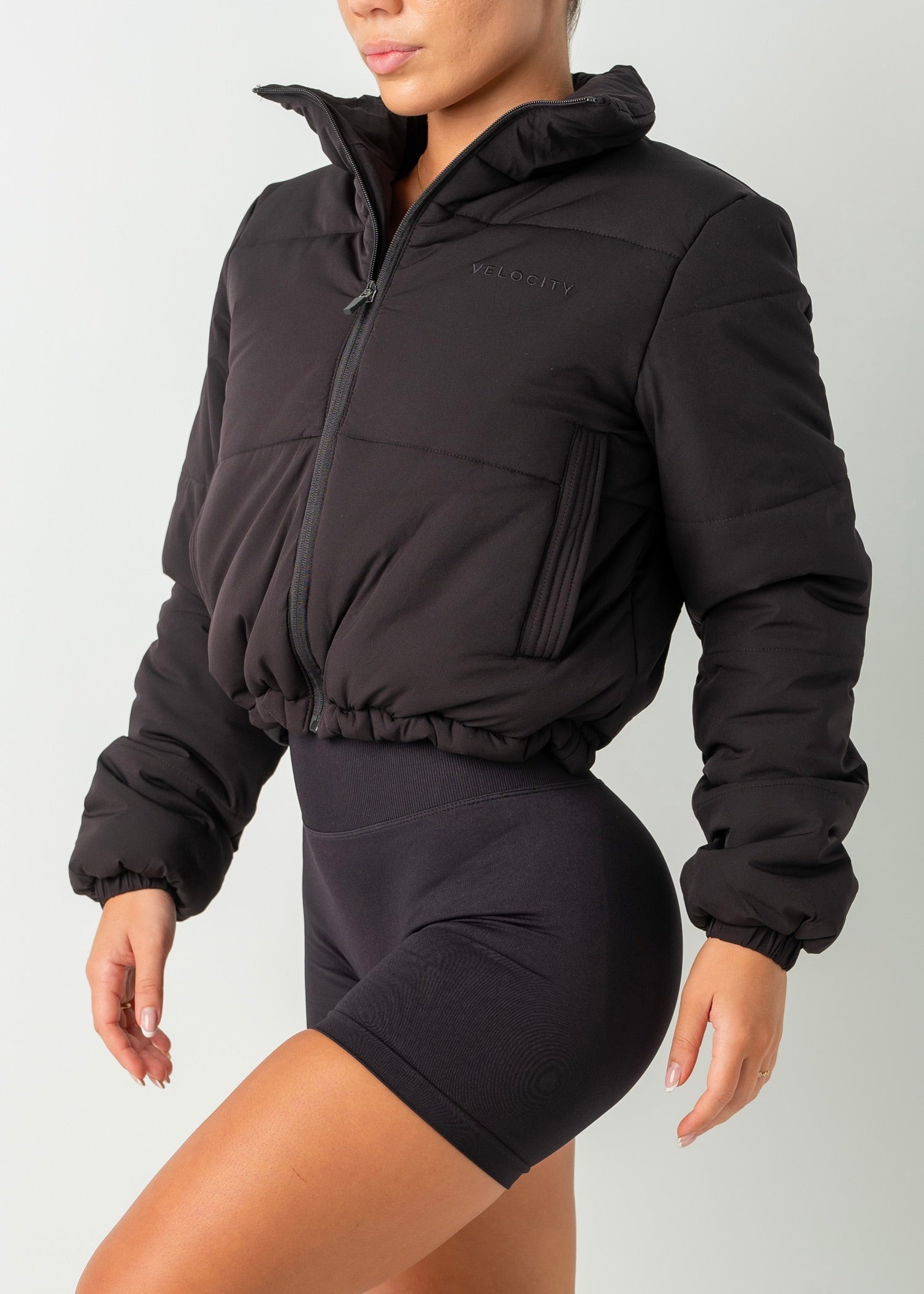 CROPPED PUFFER - BLACK