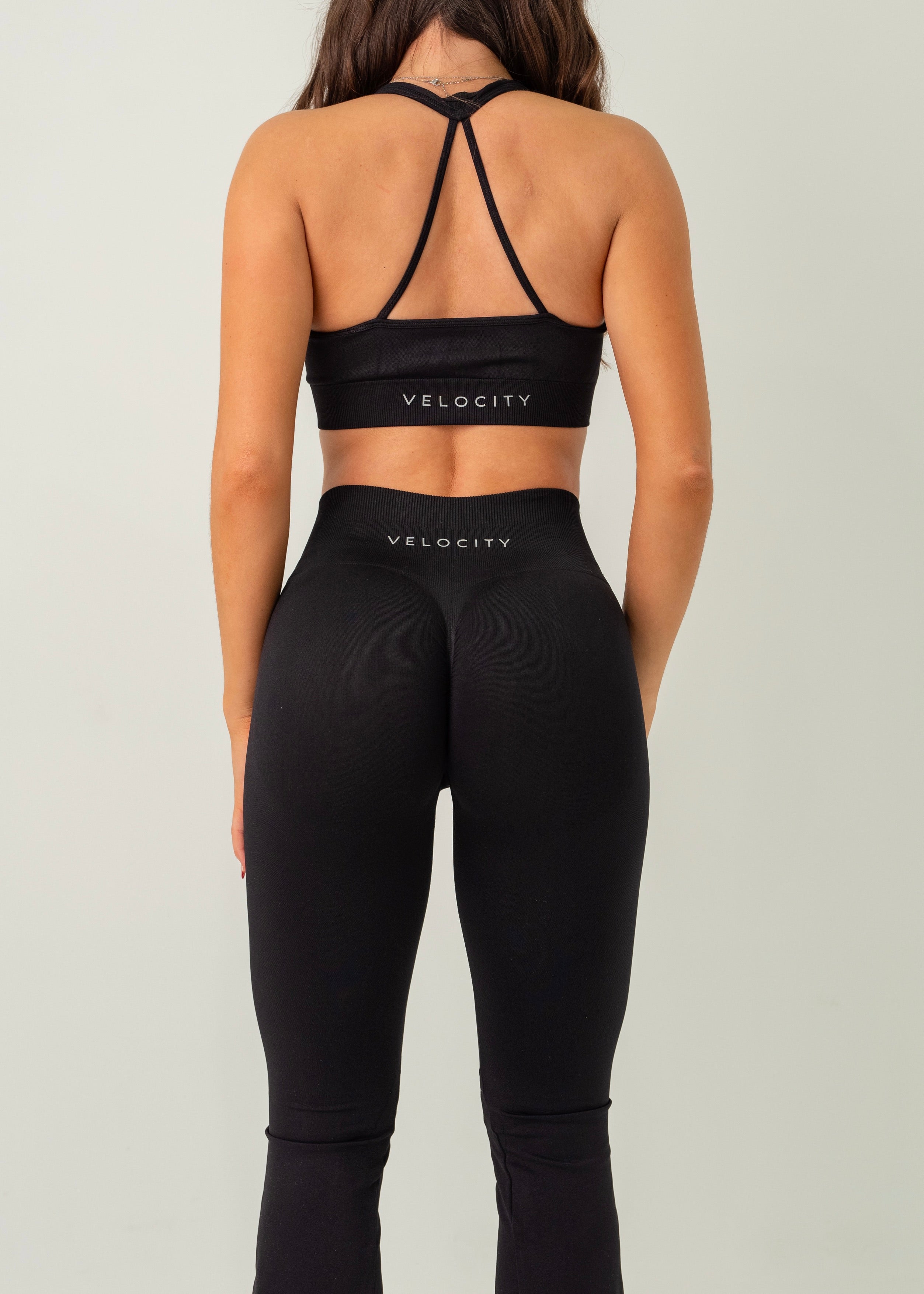 ULTIMATE SEAMLESS SCRUNCH FLARES - BLACK