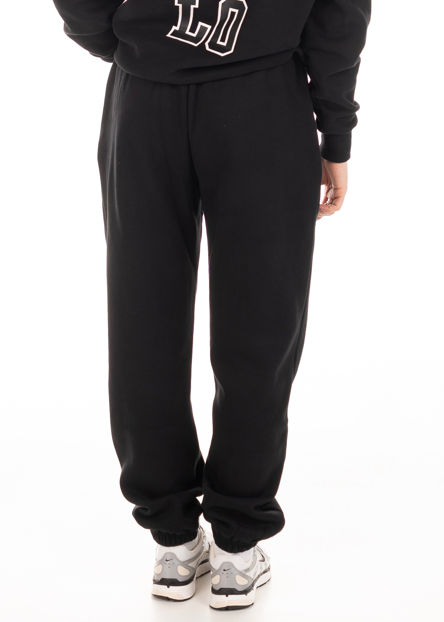 VELO OVERSIZED TRACKPANTS - BLACK