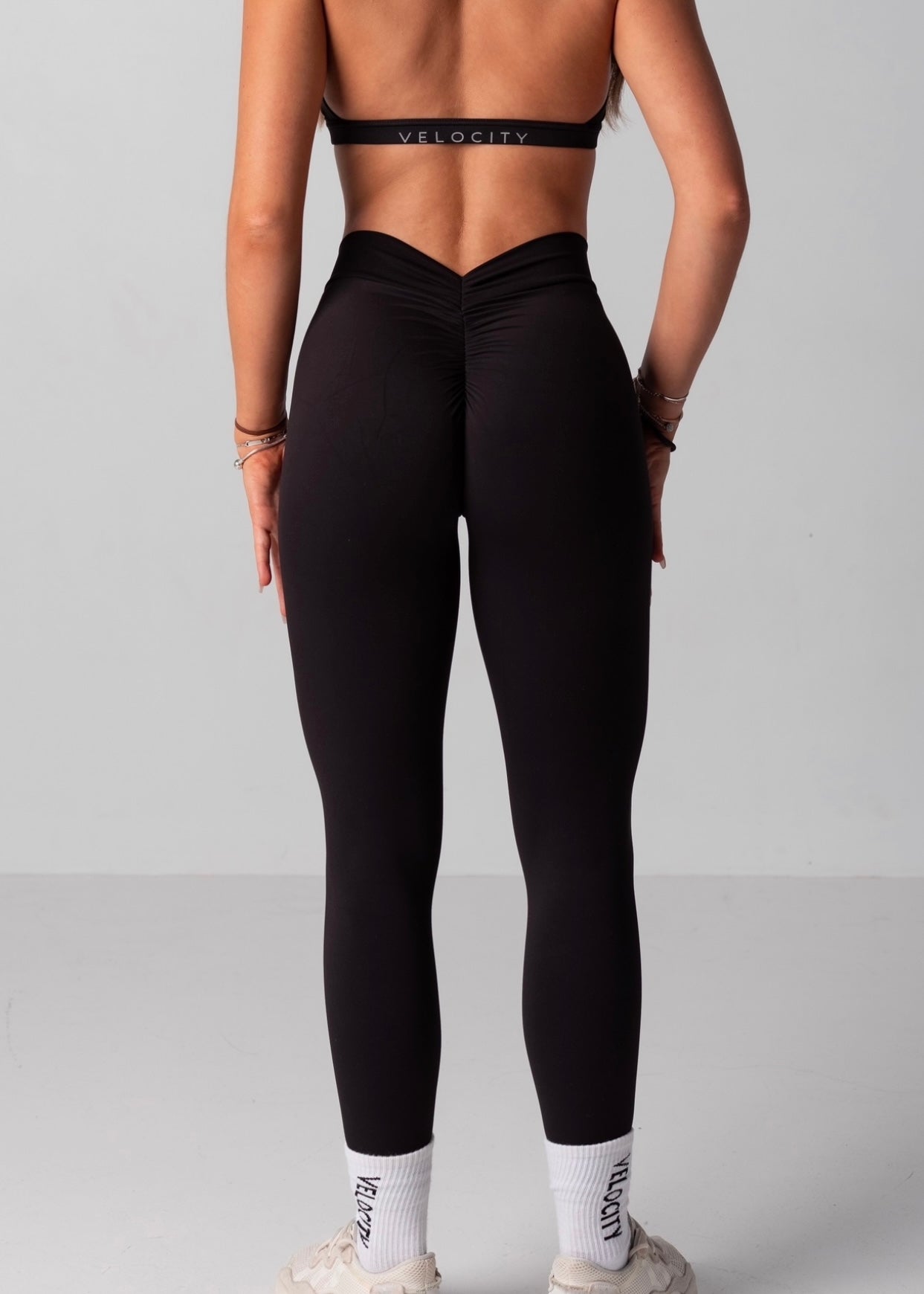 Velocity activewear v back scrunch leggings size - Depop