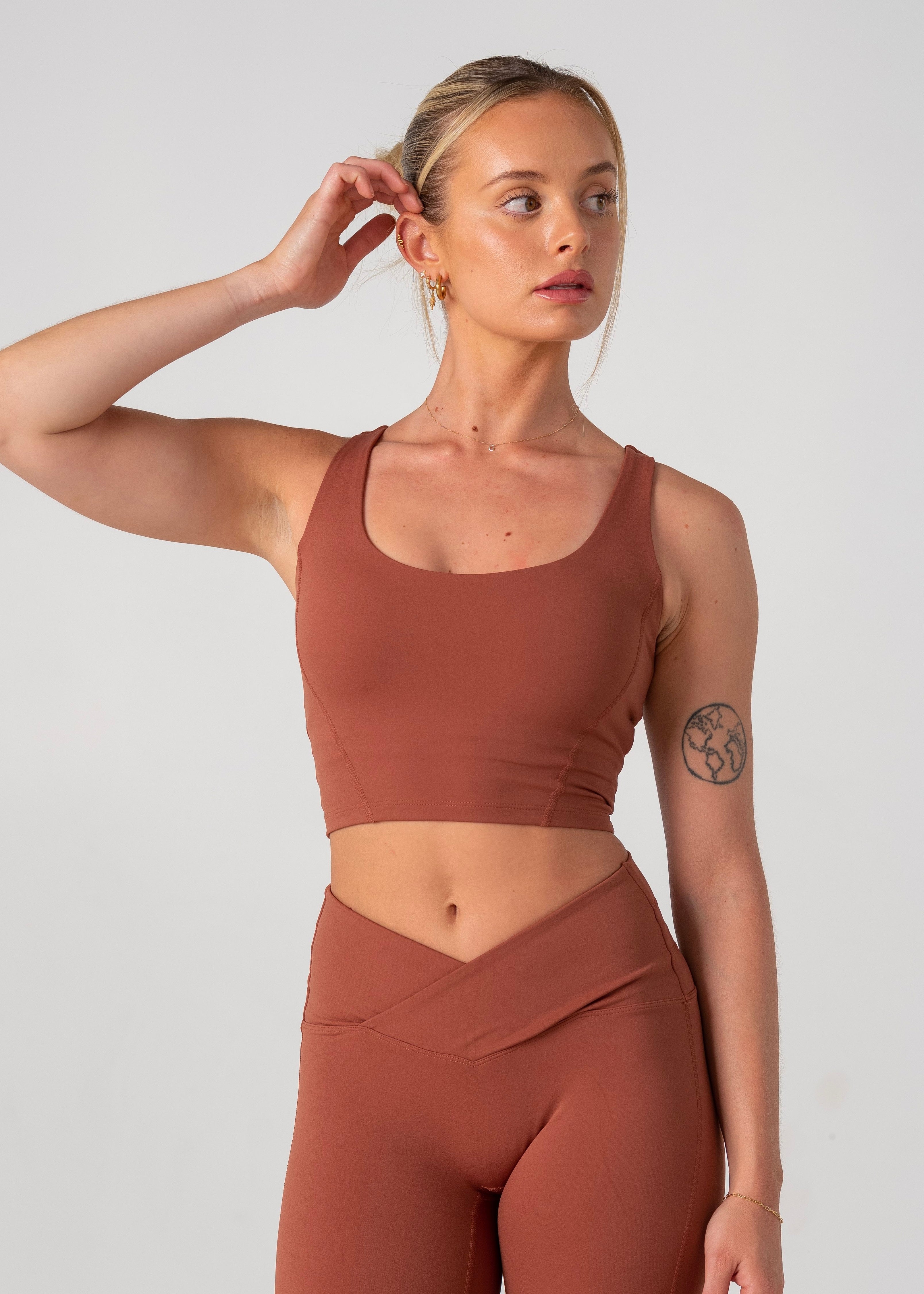 LOLA SUPPORT CROP - RUST